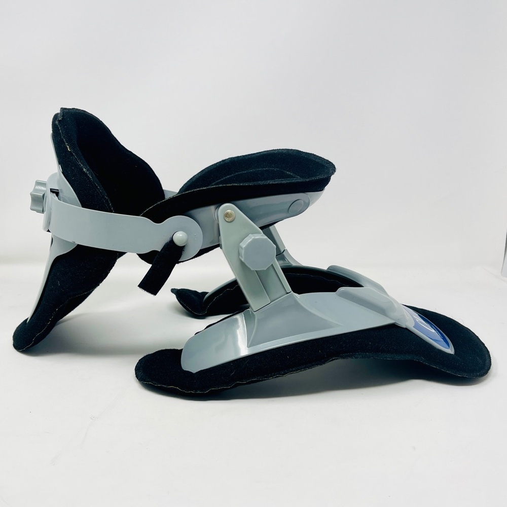 Neck Brace Cervical Collar by Comfortland